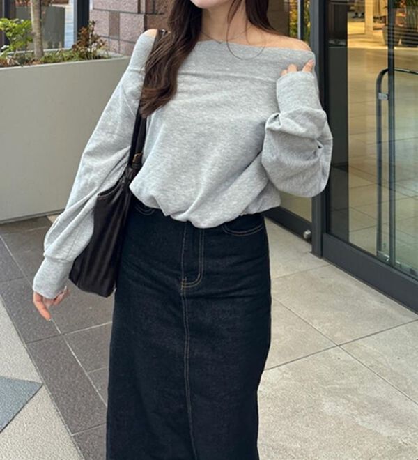 GeeRA（ジーラ）の「ラメオフショルスウェット（カットソー）」｜詳細画像