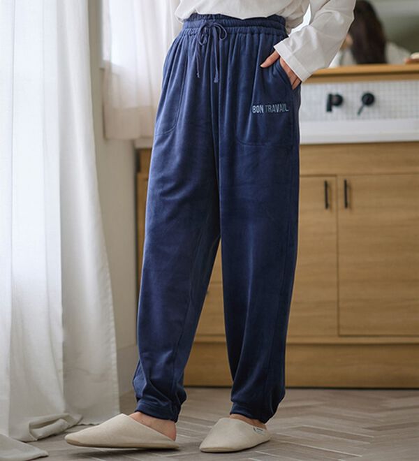 LAVIENNE（ラヴィエンヌ）の「まるで毛布！吸湿発熱ジョガーパンツ（その他パンツ）」｜詳細画像