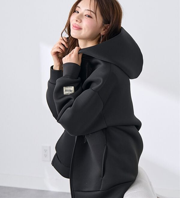 BELLUNA（ベルーナ）の「肩が疲れにくい！マシュマロ感覚ジップフーディー（ブルゾン）」｜詳細画像