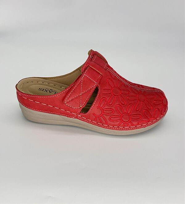 BELLUNA（ベルーナ）の「刺しゅうデザイン柔らかソールミュール（サンダル・ミュール）」｜詳細画像