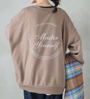 A HAPPY MARILYN（アハッピーマリリン）の「【Ｌ～８Ｌ】【ハピぽか裏起毛】２デザインから選べるロゴトレーナー 毛玉になりにくい（トレーナー・スウェット）」｜モカブラウン