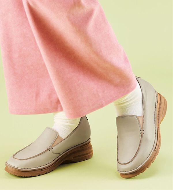 ルフラン（ルフラン）の「＜トゥビーコンティニュード＞４Ｅ牛革モカシンシューズ（フラットシューズ）」｜詳細画像