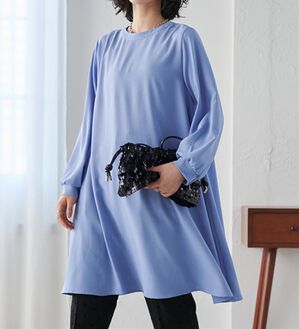 RANAN（ラナン）の「２ＷＡＹボタン使いフレアーブラウス（ブラウス）」｜ブルー