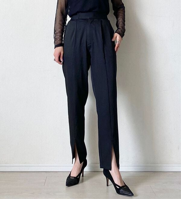 BELLUNA（ベルーナ）の「【低身長さん向け】美脚見えスリットテーパードパンツ（テーパードパンツ）」｜詳細画像