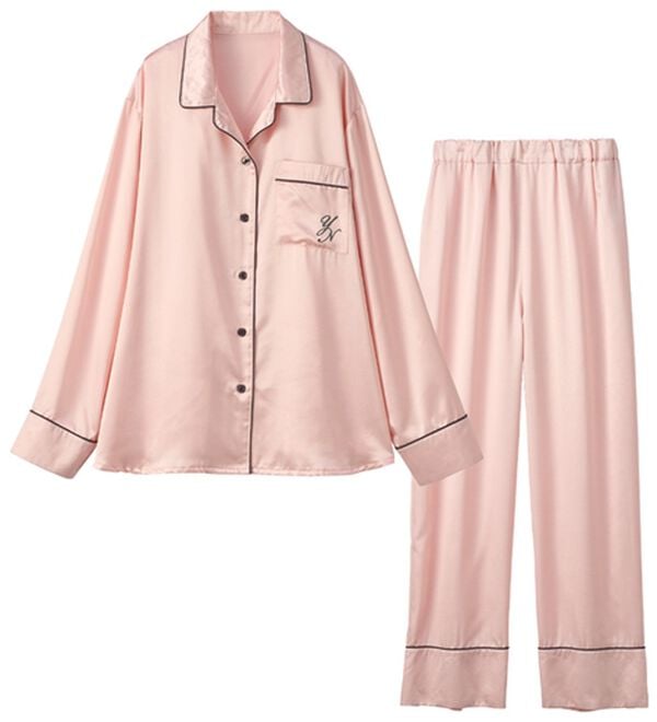 YU'NOW（ユナウ）の「【上下２点セット】裏起毛サテンパジャマ（パジャマ・ルームウェア）」｜詳細画像