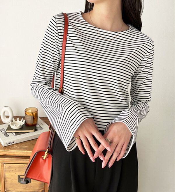 GeeRA（ジーラ）の「クルーネックフレアスリーブリブカットソー（カットソー）」｜ボーダー