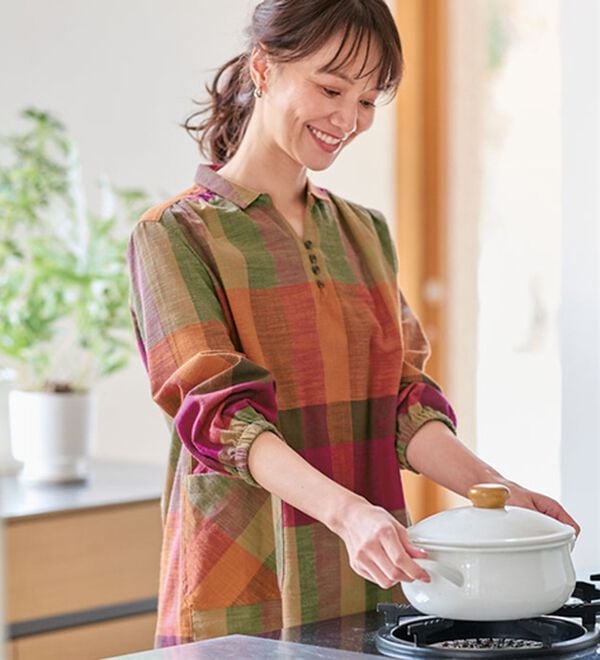 BELLUNA（ベルーナ）の「そのままお出かけ！スラブ素材かっぽうチュニック（チュニック）」｜詳細画像