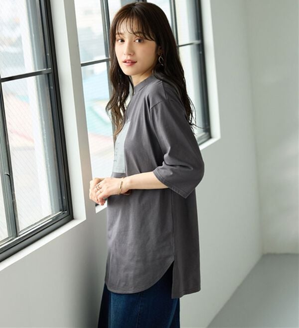 BELLUNA（ベルーナ）の「＜ＥＬＬＥ　Ａｃｔｉｖｅ＞多機能ロゴプリントチュニック（チュニック）」｜詳細画像