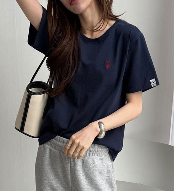 GeeRA（ジーラ）の「【ＵＳ．ＰＯＬＯ．ＡＳＳＮ】接触冷感ワンポイント刺繍Ｔシャツ（Tシャツ）」｜ネイビー