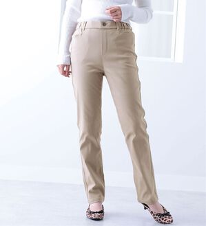 BELLUNA（ベルーナ）の「裏起毛ツイルゆったり快適パンツ（フルレングスパンツ）」｜ベージュ