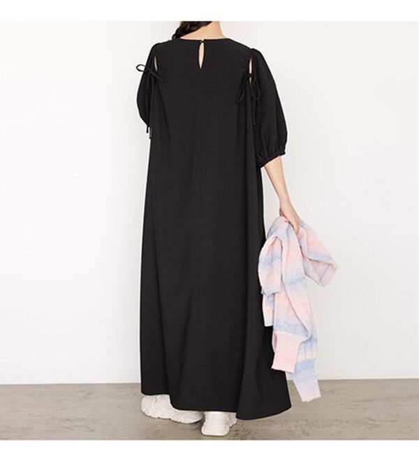 GeeRA（ジーラ）の「ふんわり素材アームスリットフレアーワンピ―ス（その他ワンピース）」｜詳細画像