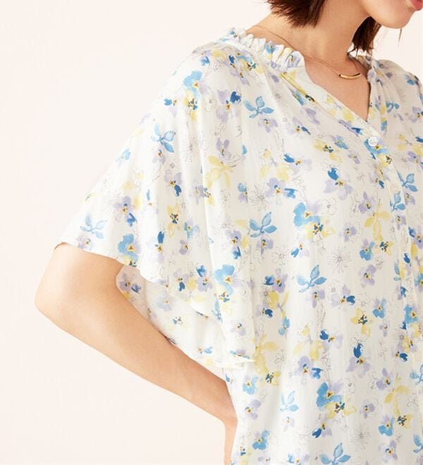 BELLUNA（ベルーナ）の「レーヨン素材袖フレアーブラウス（ブラウス）」｜詳細画像