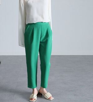RANAN（ラナン）の「美脚シルエットクロップドパンツ（フルレングスパンツ）」｜ブライトグリーン