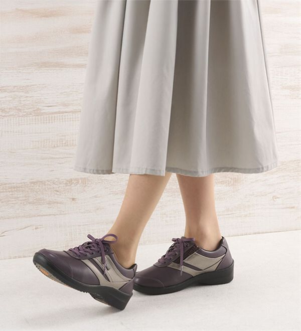 「ラシーナコンフォート５Ｅ防水ストレッチシューズ（スニーカー）」｜詳細画像