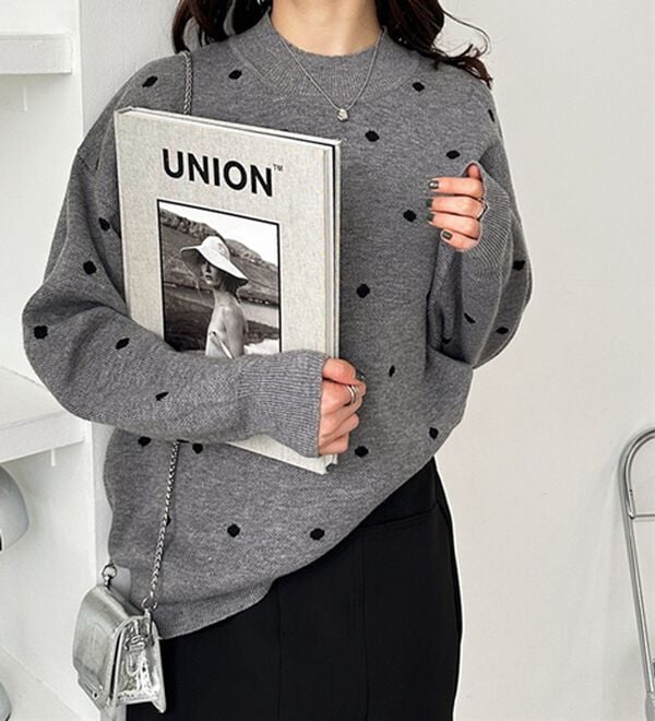 GeeRA（ジーラ）の「ドット柄ニットプルオーバー（ニット・セーター）」｜詳細画像