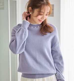 alotta（アロッタ）の「衿元パール調配色ミラノリブニット（ニット・セーター）」｜ブルー