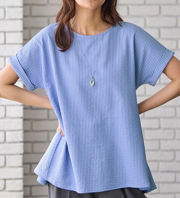 BELLUNA（ベルーナ）の「ニットサッカー素材ペプラムプルオーバー（カットソー）」｜詳細画像