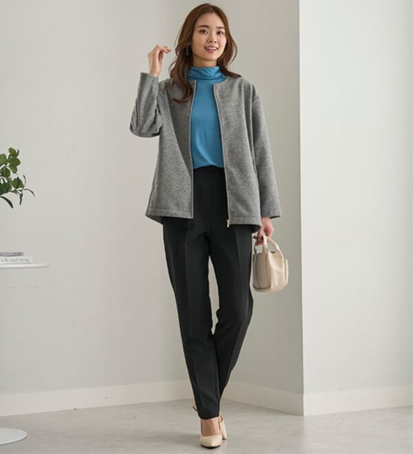 BELLUNA（ベルーナ）の「すっきり美脚タックテーパードパンツ（フルレングスパンツ）」｜詳細画像