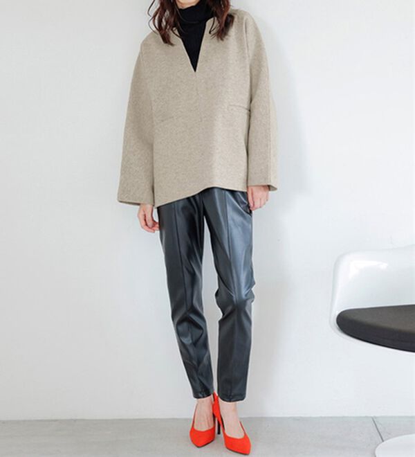 RANAN（ラナン）の「メルトン調素材深Ｖネックポンチョプルオーバー（カットソー）」｜詳細画像