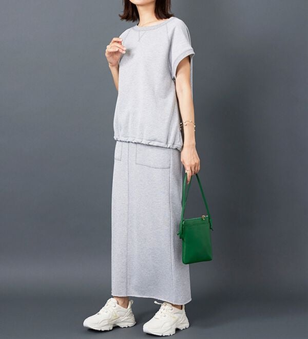 BELLUNA（ベルーナ）の「ラメ入り裏毛素材スカート（ロングスカート）」｜詳細画像