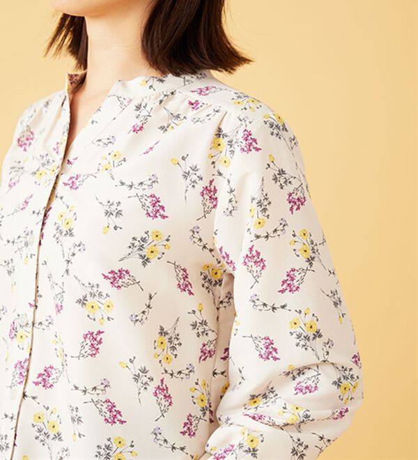 BELLUNA（ベルーナ）の「ふんわり柔らかギャザー使いブラウス（ブラウス）」｜詳細画像