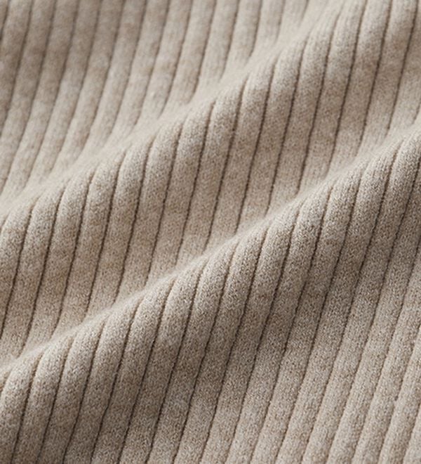 GeeRA（ジーラ）の「袖口ボタン配色ボートネックリブニット（ニット・セーター）」｜詳細画像