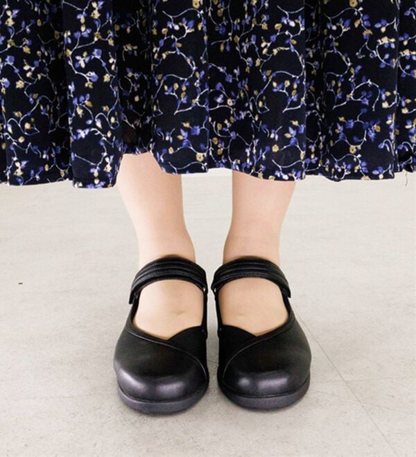 BELLUNA（ベルーナ）の「５Ｅ幅広外反母趾対応の甲ベルトシューズ（パンプス）」｜詳細画像