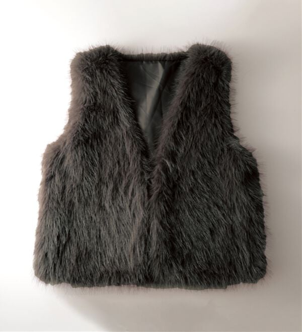 BELLUNA（ベルーナ）の「着映える！ショート丈もこもこファーベスト（ベスト）」｜詳細画像