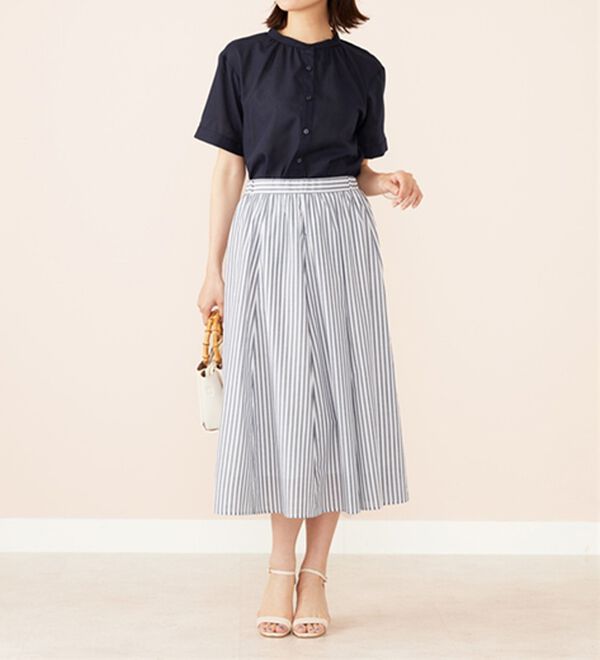 BELLUNA（ベルーナ）の「ギャザー使いバンドカラーブラウス（ブラウス）」｜詳細画像