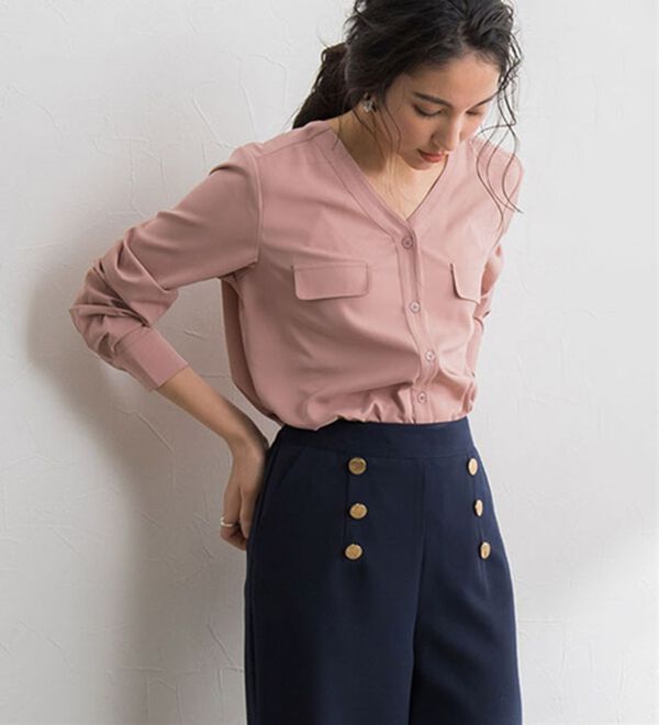 Pierrot（ピエロ）の「ノーカラーブラウス（ブラウス）」｜詳細画像