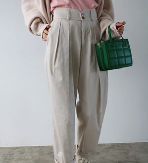 GeeRA（ジーラ）の「ハイウエストタックデザインチノパンツ（フルレングスパンツ）」｜詳細画像