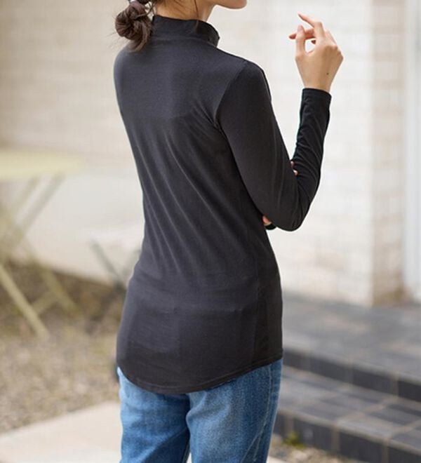 LAVIENNE（ラヴィエンヌ）の「【選べる襟！】綿１００％吸湿発熱あったかインナー（肌着・インナーウェア）」｜詳細画像