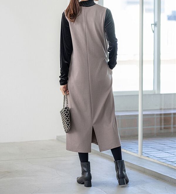 BELLUNA（ベルーナ）の「艶やかシアーベロア袖シャーリングプルオーバー（カットソー）」｜詳細画像