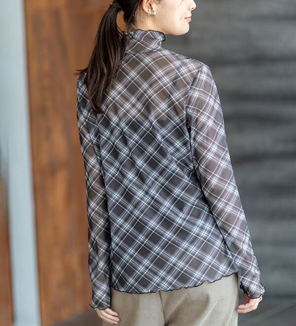 BELLUNA（ベルーナ）の「【重ね着インナー】シアー素材ハイネックインナープルオーバー（カットソー）」｜詳細画像