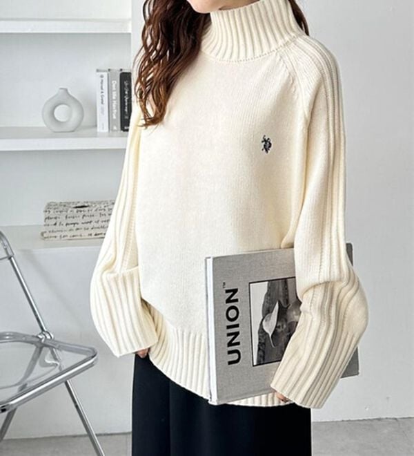 GeeRA（ジーラ）の「【ＵＳ．ＰＯＬＯＡＳＳＮ】ハイネックニットトップス（ニット・セーター）」｜詳細画像