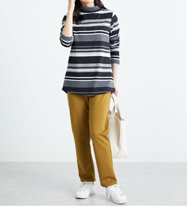 BELLUNA（ベルーナ）の「ふわふわ裏ファーハイネックプルオーバー（カットソー）」｜詳細画像