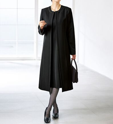 BELLUNA（ベルーナ）の「洗えるストレッチ！ロングジャケットワンピースアンサンブル（ブラックフォーマル（喪服・礼服））」