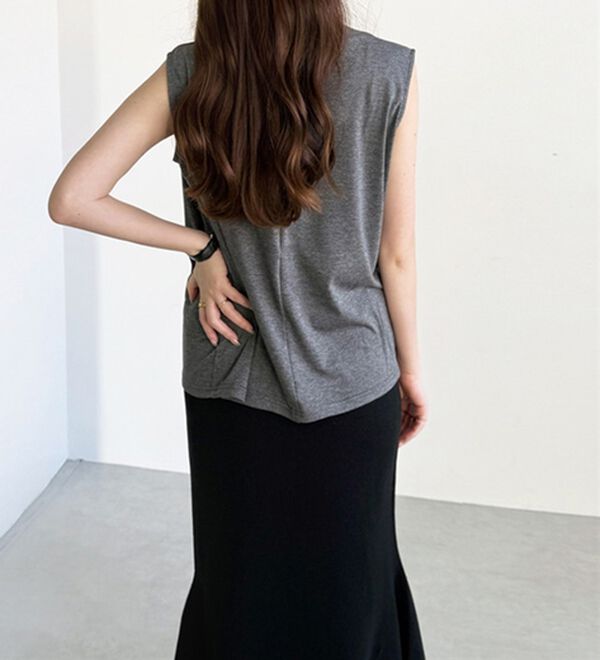 GeeRA（ジーラ）の「ドレープデザイントップス（カットソー）」｜詳細画像