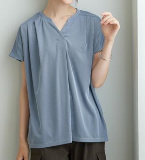 BELLUNA（ベルーナ）の「タック使いストライプ柄スキッパーブラウス（ブラウス）」｜ネイビー系