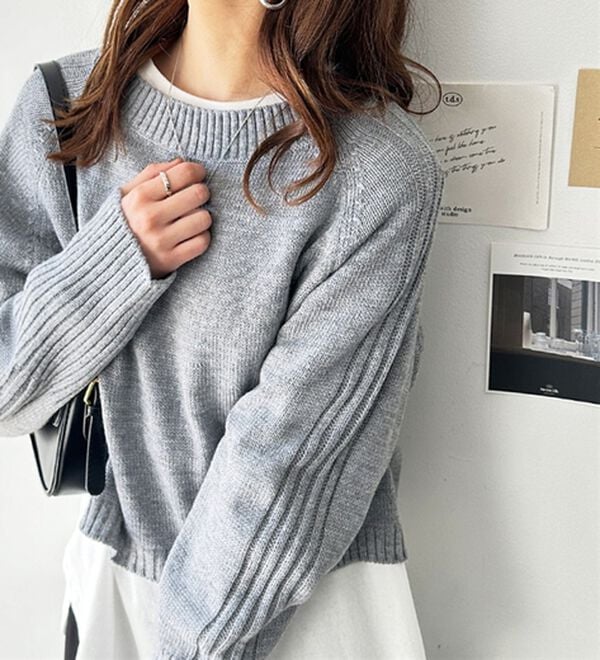 GeeRA（ジーラ）の「ショート丈オフショルニット（ニット・セーター）」｜詳細画像