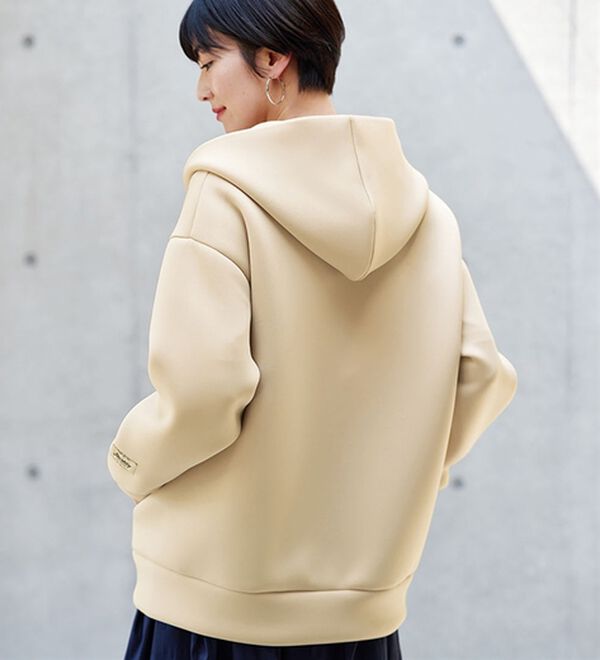 BELLUNA（ベルーナ）の「肩が疲れにくい！マシュマロ感覚ジップフーディー（ブルゾン）」｜詳細画像