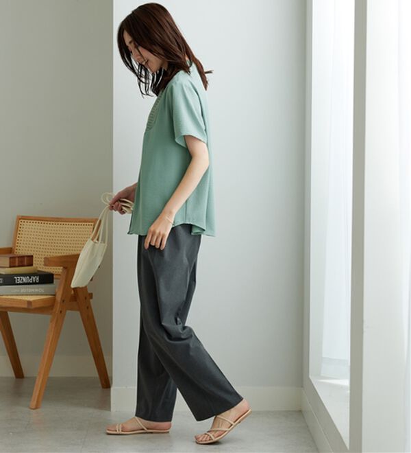 BELLUNA（ベルーナ）の「【2つの機能付き】お手入れ楽々！レース使いシャツチュニック（ブラウス）」｜詳細画像