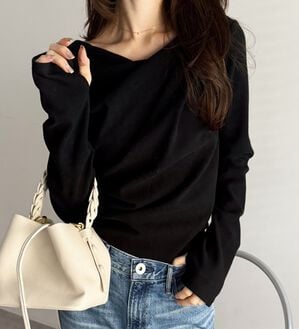 GeeRA（ジーラ）の「ドレープデザインカットソー（カットソー）」｜詳細画像