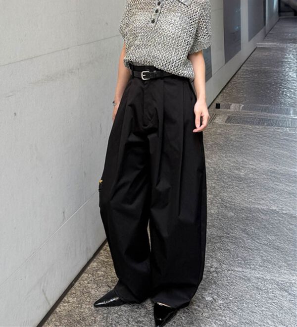 RANAN（ラナン）の「カーブシルエットサイドタックパンツ（フルレングスパンツ）」｜詳細画像