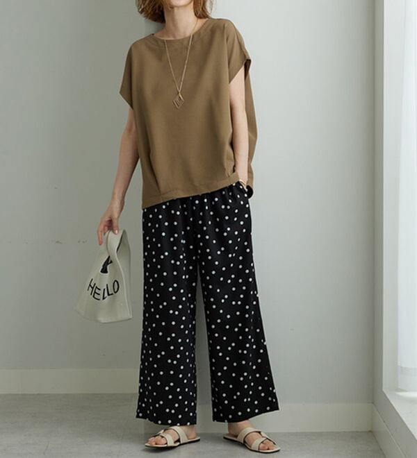 BELLUNA（ベルーナ）の「ミニワッフル素材裾タックプルオーバー（カットソー）」｜詳細画像