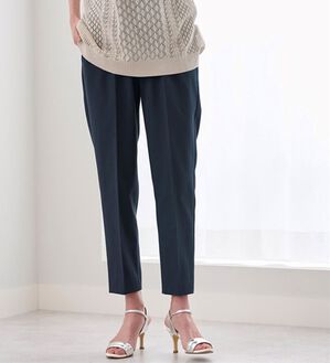 BELLUNA（ベルーナ）の「＜ＳＯＬＯＴＥＸ（Ｒ）＞美脚見えテーパードパンツ（テーパードパンツ）」｜ネイビー