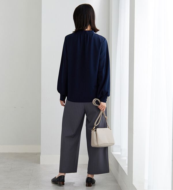 BELLUNA（ベルーナ）の「着脱楽々！袖ボタンデザインブラウス（ブラウス）」｜詳細画像