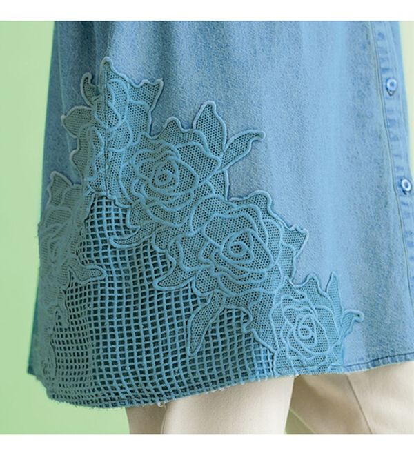 BELLUNA（ベルーナ）の「花柄レース切替デニム素材ブラウス（チュニック）」｜詳細画像