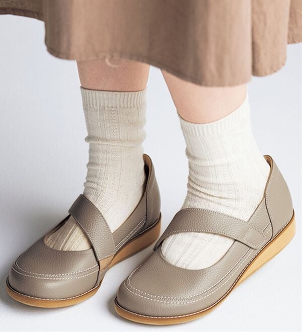 ルフラン（ルフラン）の「＜メディフィット＞５Ｅ斜めストラップシューズ（フラットシューズ）」｜詳細画像