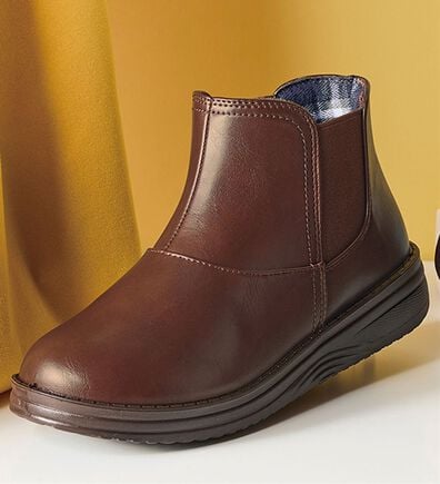 BELLUNA（ベルーナ）の「幅広軽量柔らかソールのスリッポンブーツ（ブーツ）」